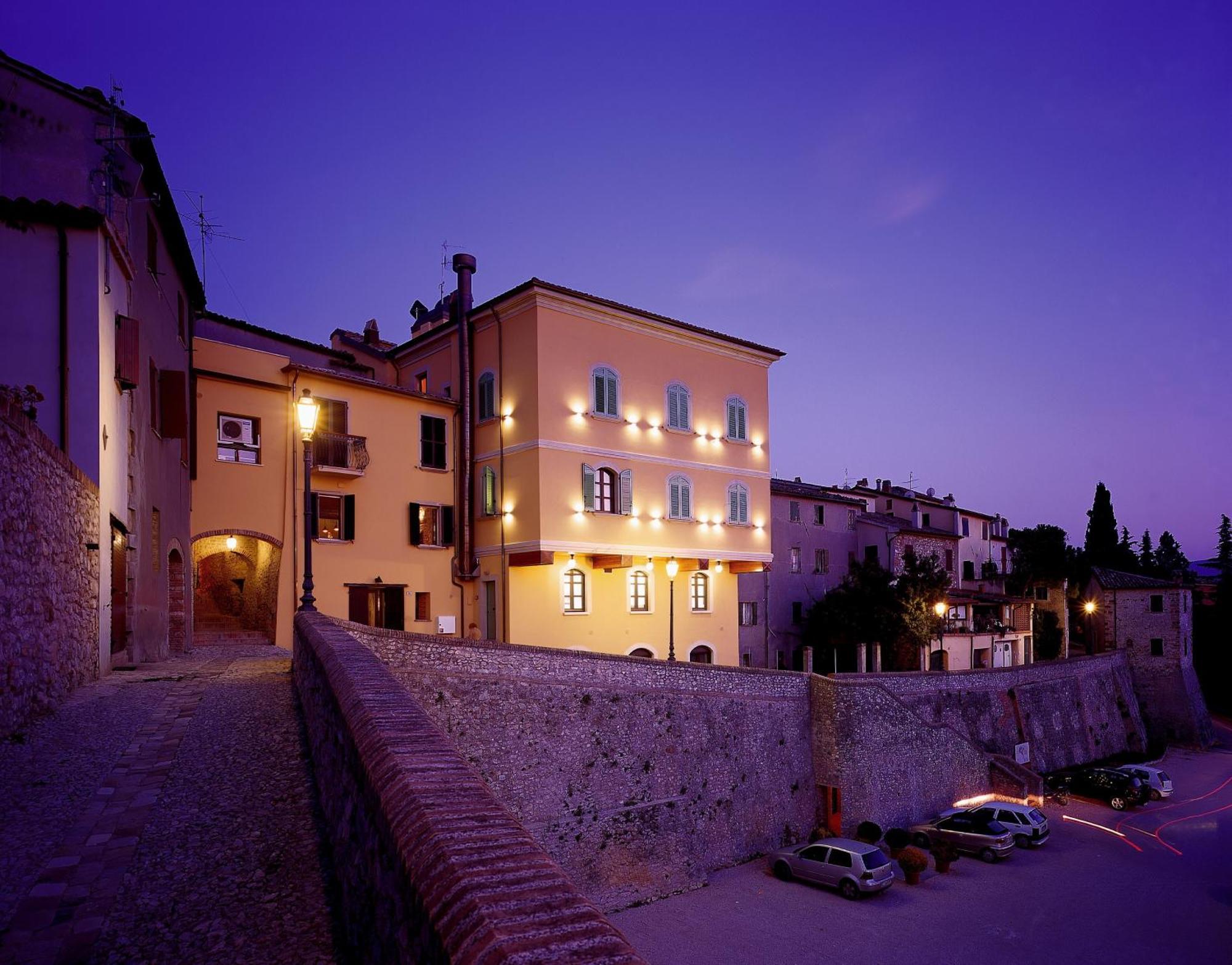 Oste del Castello Wellness&Bike Hotel Verucchio Esterno foto